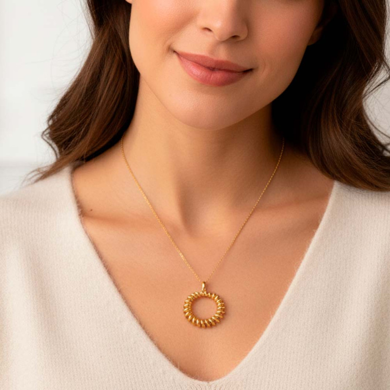 colgante circular de plata chapado en oro