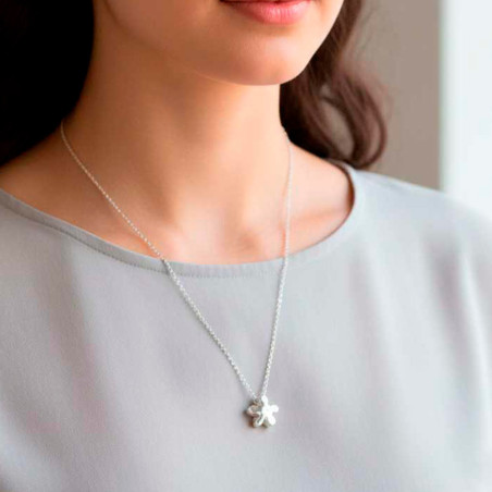 Irregular silver jasmine necklace