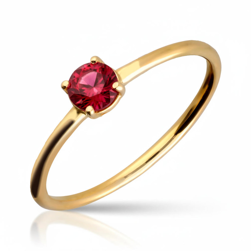 anillo de oro con rubi