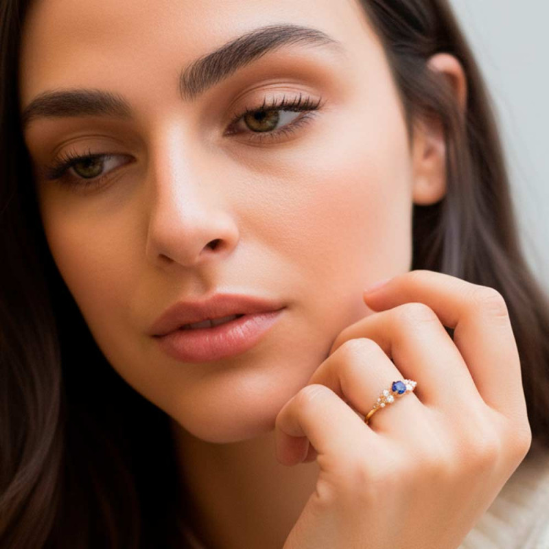 anillo diamantes y zafiro