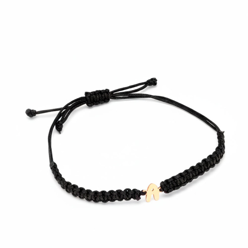 Gold letter bracelet mounted with macrame knot thread