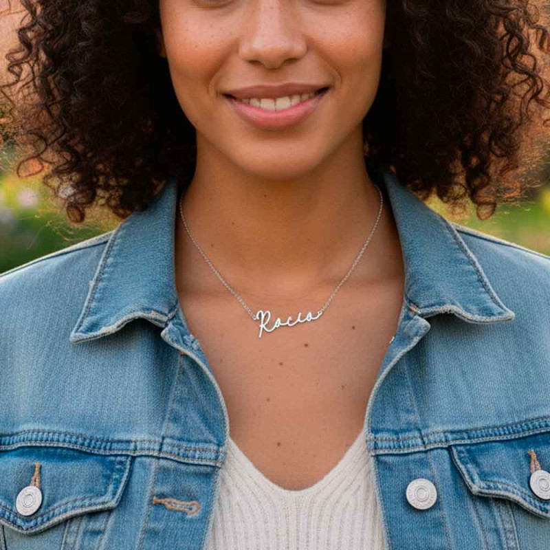 collar de plata con nombre