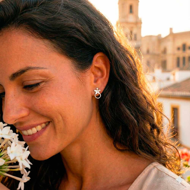 Hoop earrings with silver jasmine