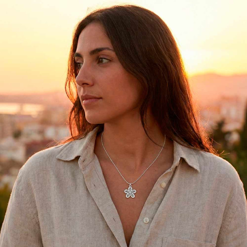 Collar jazmín Freya en plata de primera ley