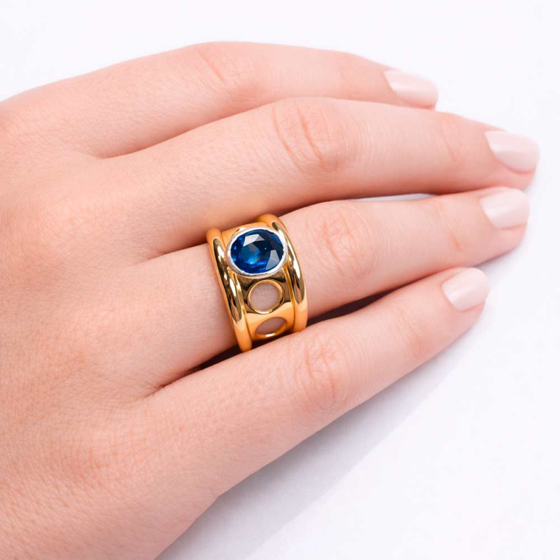 Anillo Kainita montada en oro