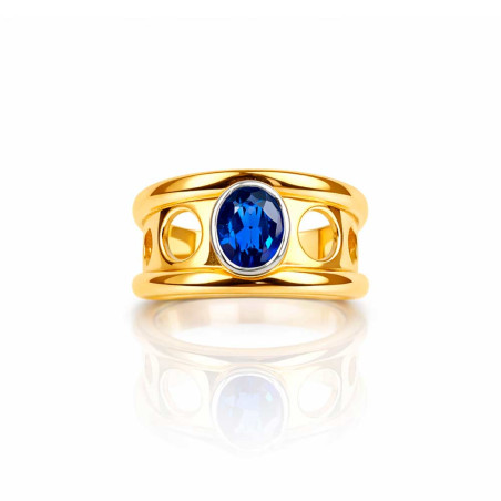 Gold ring with a central Kainite