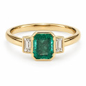 Rectangular Emerald and Diamond Ring in Yellow Gold