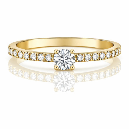 Gold ring with centre diamond and side diamonds