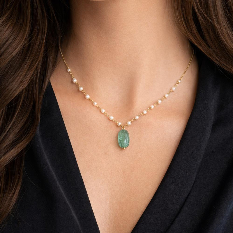 Tourmaline and pearl necklace worn on the neck