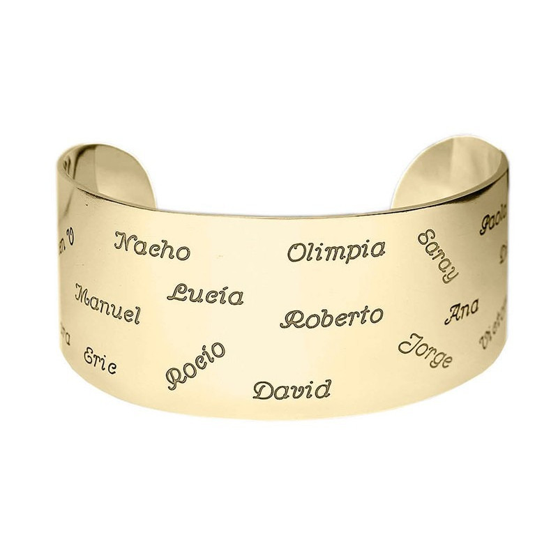 Pulsera con nombres personalizados