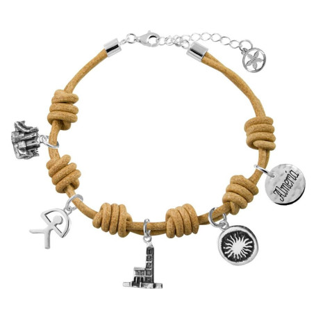 pulsera cuero camel con medallas almeria