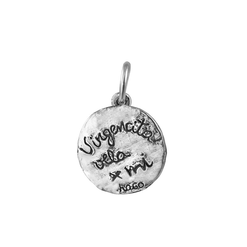 colgante en plata de una medalla y con frase