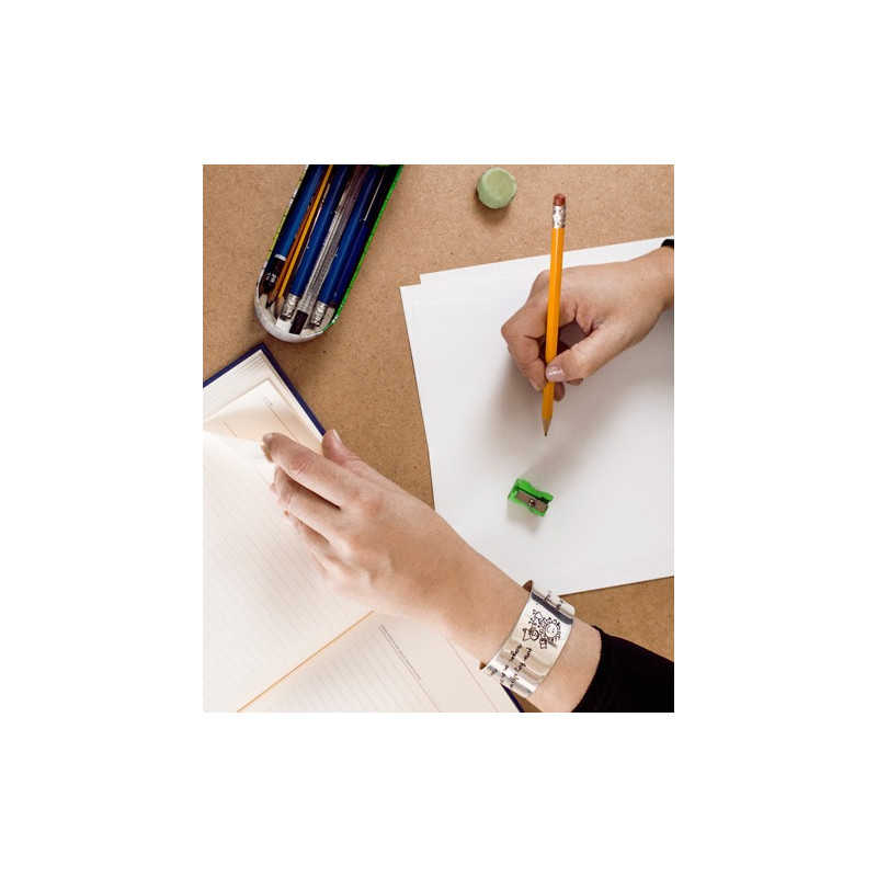Pulsera con nombres para profesores