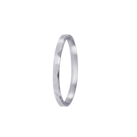 Alliance white gold hammered law.