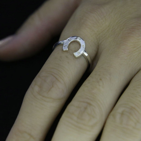silver horseshoe ring