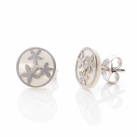 Mother-of-pearl earrings with jasmine.