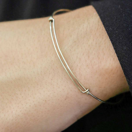 Pulsera de oro con nudos