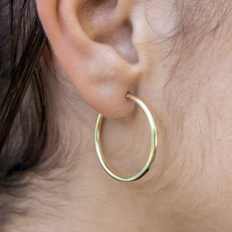 Smooth gold hoops