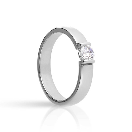 Solitaire pressure ring
