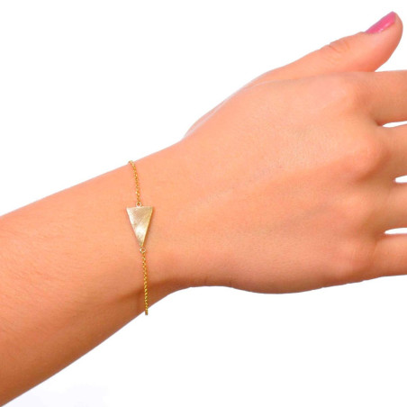 Oferta en pulsera triángulos doradas