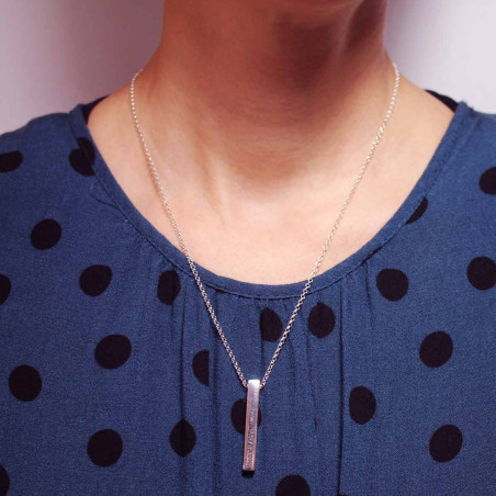 Collar de barra personalizado en plata