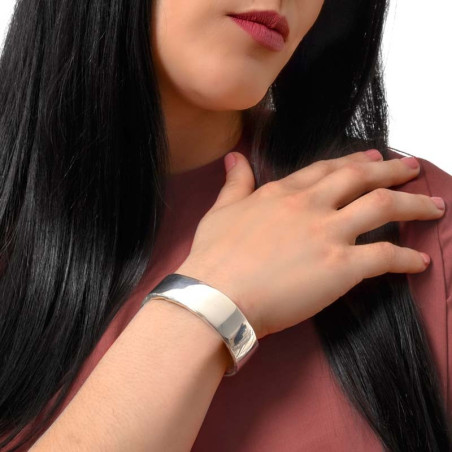 Women's wide band open bracelet