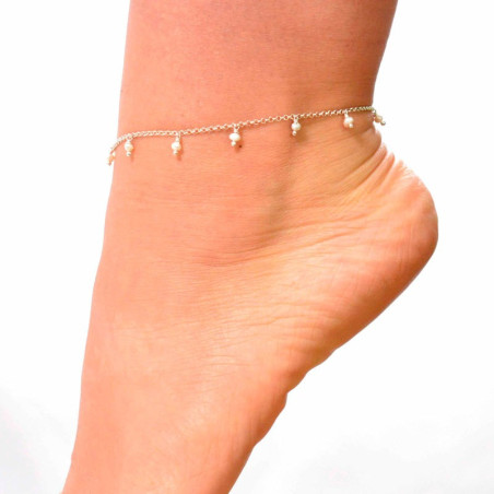 Tobillera en plata con perlitas colgando