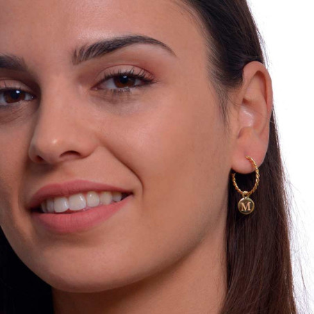 Pendientes aros con medalla colgando inicial M