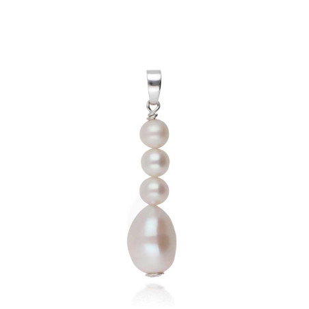 Silver pearl pendant