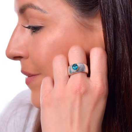 anillo irregular hecho en plata