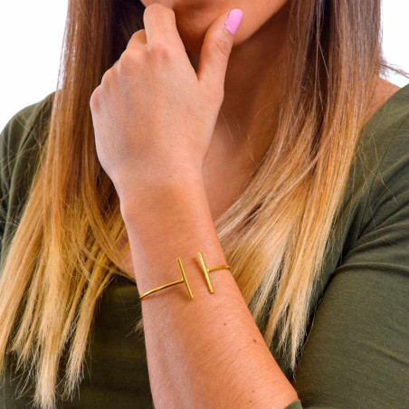 Women's bracelet with two parallel bars