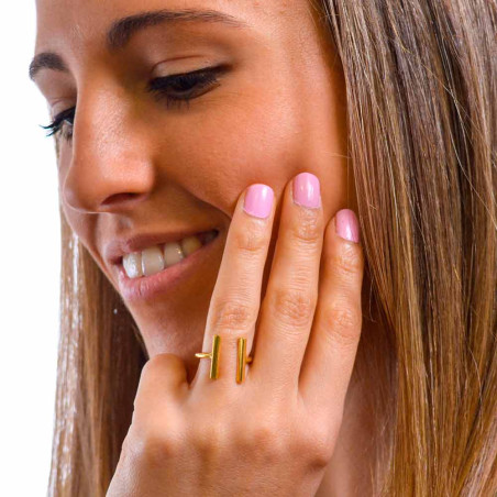 Minimalist gold ring