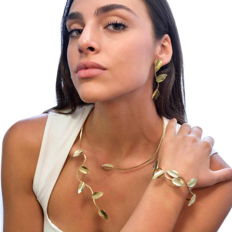 Women's bracelet in the shape of leaves