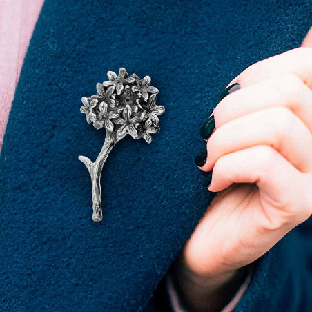 Biznaga shaped lapel brooch