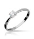 Solitaire ring with central diamond with 4 claws