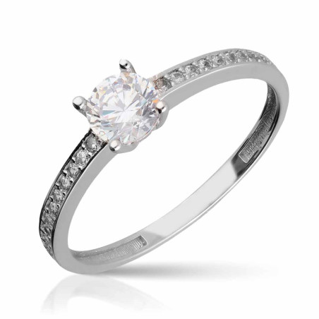 Ring with central diamond and side diamonds in white gold