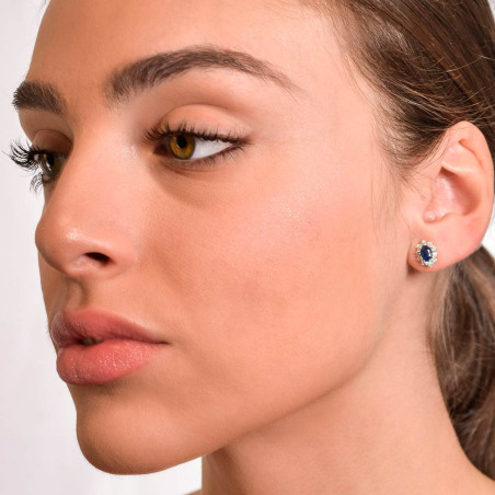 Women's earrings with central sapphire and diamonds