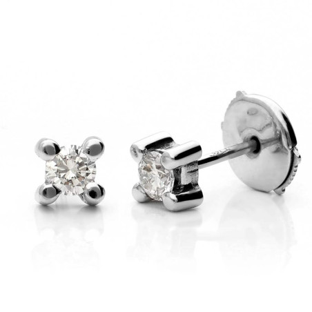 Pendientes de oro blanco con un dos diamantes engastado con 4 garras