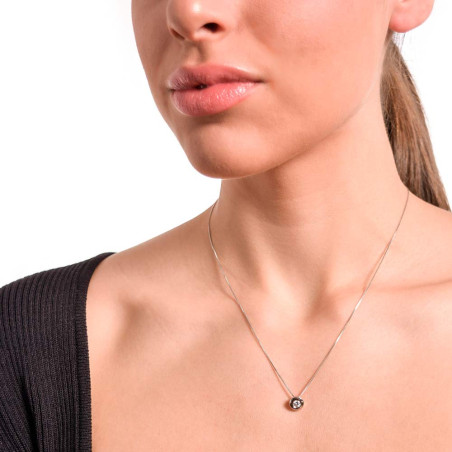 Collar chatón diamante en oro blanco