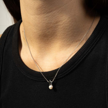 Silver jasmine necklace
