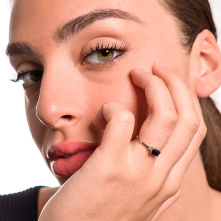 Anillo zafiro con diamantes y oro blanco. Regala anillos de compromiso al mejor precio