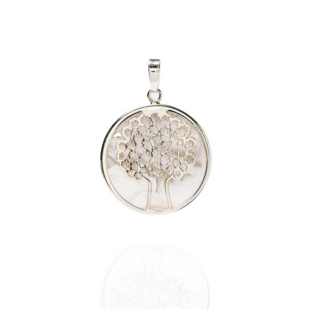 Colgante de plata y nacar con un arbol