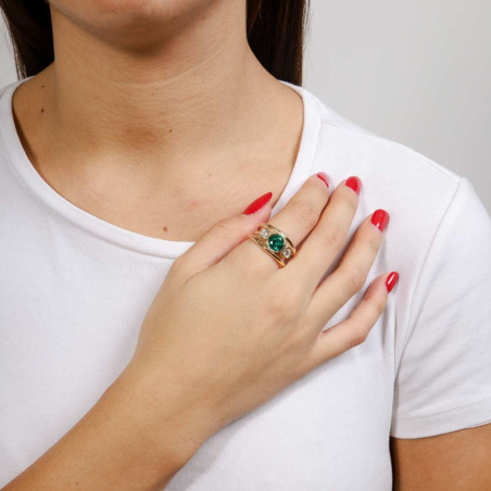 anillo de oro con esmeralda y dos circonitas