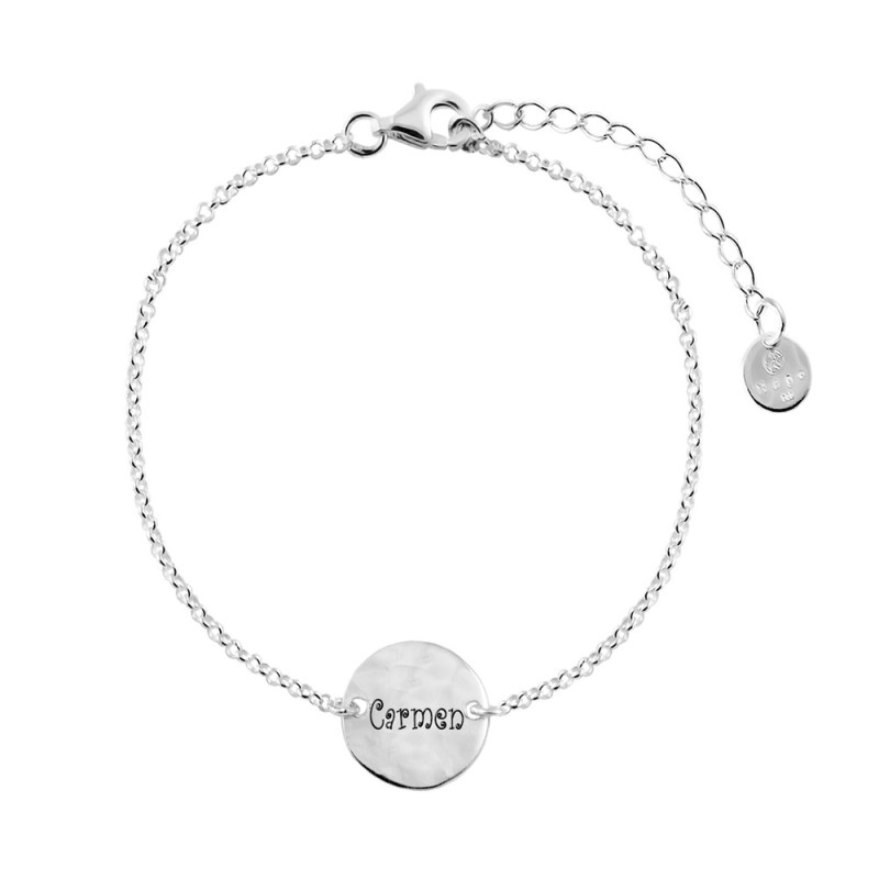 Pulsera de plata con medalla personalizado con el nombre de Carmen