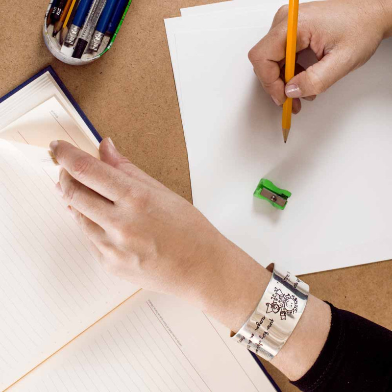 Pulsera con nombres para profesores